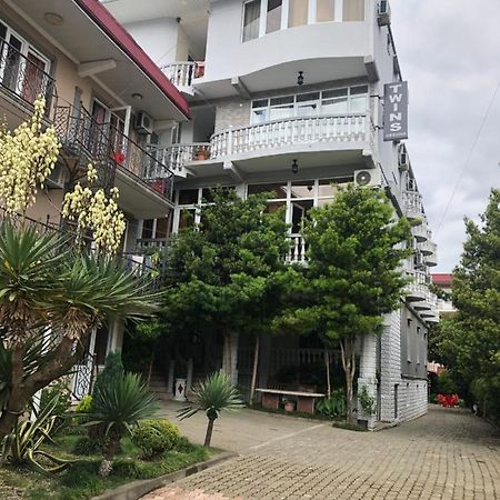קובולטי Twins Guest House By Black Sea מראה חיצוני תמונה